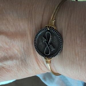 Luca & Danni bangle bracelet arrow eternity MAKE OFFER jewelry LOT 623